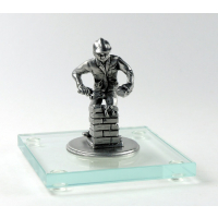 Miniatur Maurer auf Glassockel