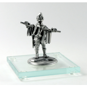 Miniatur Metzger auf Glassockel