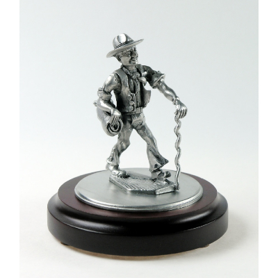 Miniatur Zimmermann auf rundem Sockel