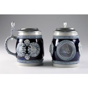 Keramik-Bierkrug blau Badminton