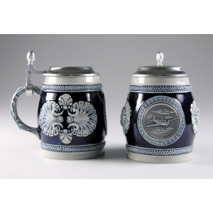 Keramik-Bierkrug blau "Sportflugzeug" 