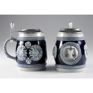 Keramik-Bierkrug blau Waage